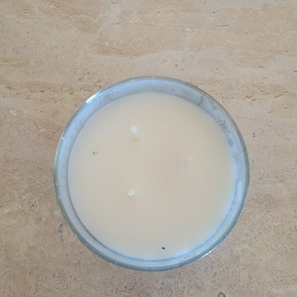 Bath & Body Works  White Barn Snowy Coconut Frost 3-Wick Candle  NEW - Picture 3 of 3